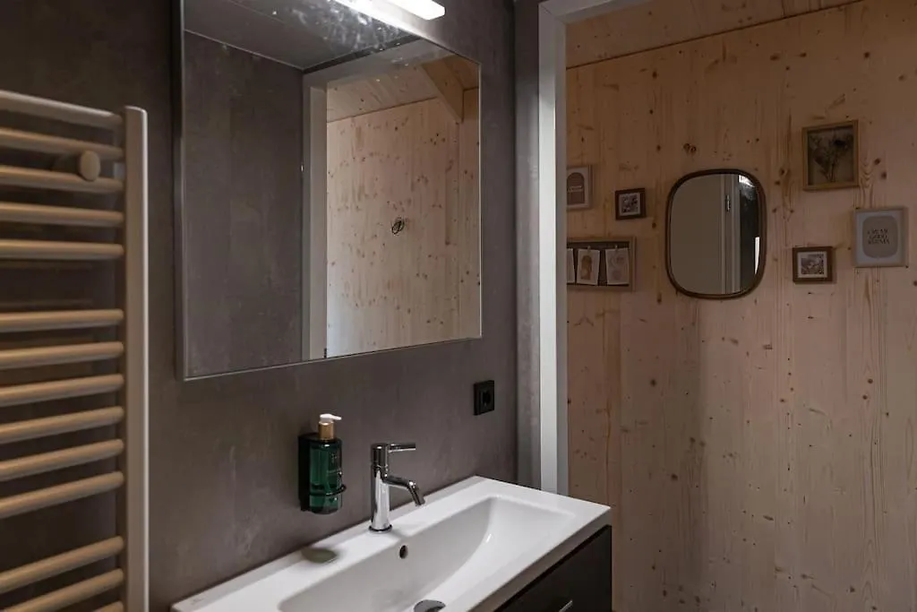 Holiday home Tinyhouse Tijm Met Hottub Villa Meerssen